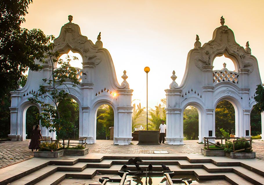 Colombo: Historical Temple Countryside Trail by TukTuk - Experience Highlights