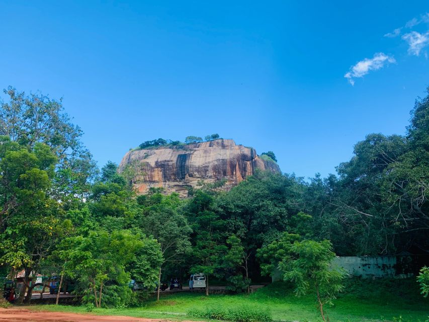 Colombo to Wonderful Sigiriya Day Tour - Experience Highlights