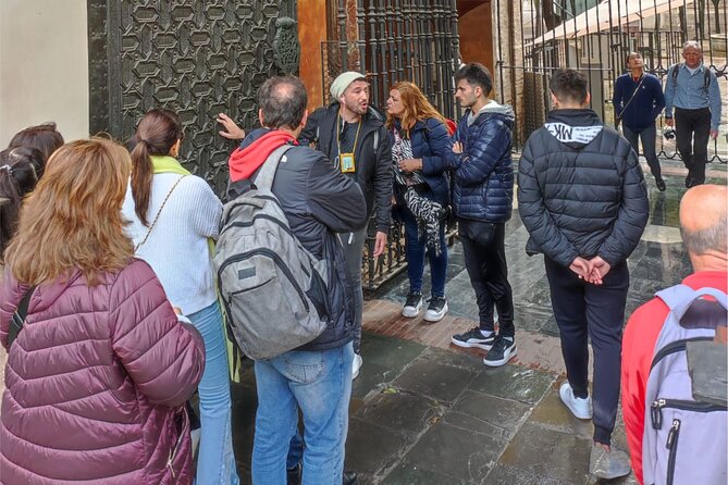 Complete Seville Tour the Jewish Quarter and Views of Triana - Captivating Views of Triana