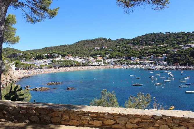 Costa Brava Full Day Trip From Barcelona With Boat Trip - Inclusions and Meeting Point