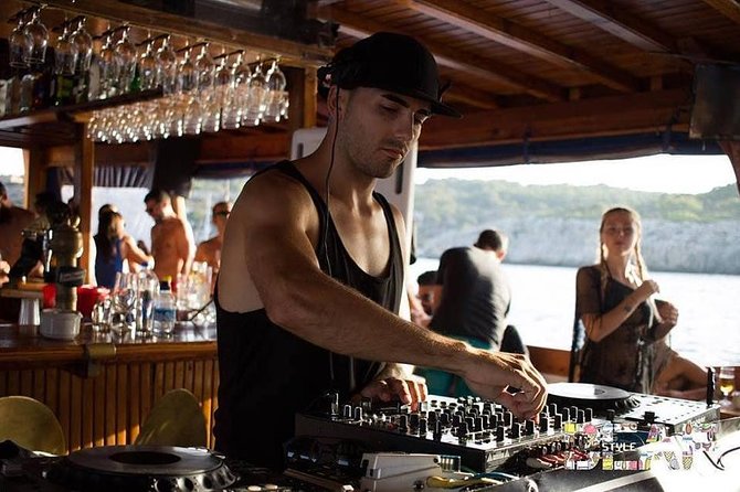 Cruise in Mallorca With Live Music and Bar (Mar ) - Customer Reviews and Feedback