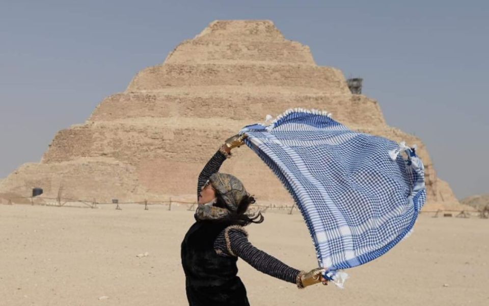 Day Tour To Giza Pyramids & Sakkara Private Tour - Experience Highlights