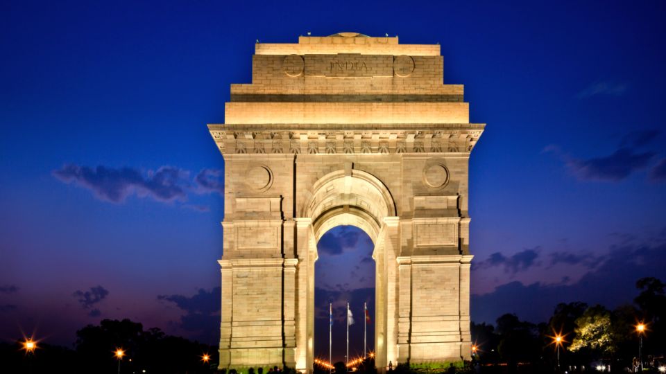 Delhi Airport to Airport: Guided Layover Delhi City Tour - Pickup and Transportation Details