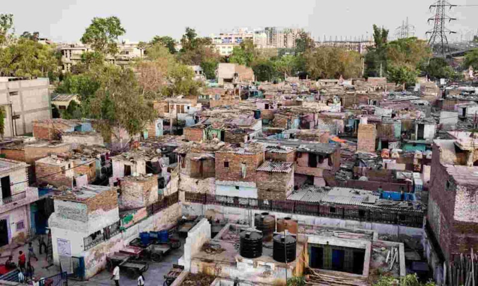 Delhi Half Day Slum Walking Tour With Guide - Experience Highlights