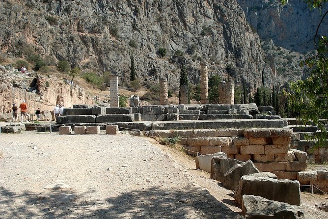 Delphi Full Tour , Hosios Loukas Monastery and Arachova Village Private Tour - Delphi: UNESCO World Heritage Site