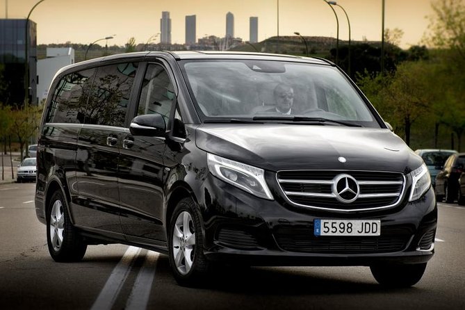 Departure Private Transfer Glasgow City to Glasgow GLA Airport by Luxury Van - Transfer Duration and Group Size