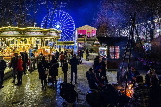 Discover Christmas Spirit in Oslo Walking Tour - Festive Attractions