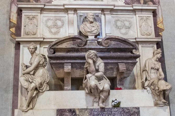 Discover the Art and History of Santa Croce Basilica in Florence - Art and Decorations Inside the Basilica