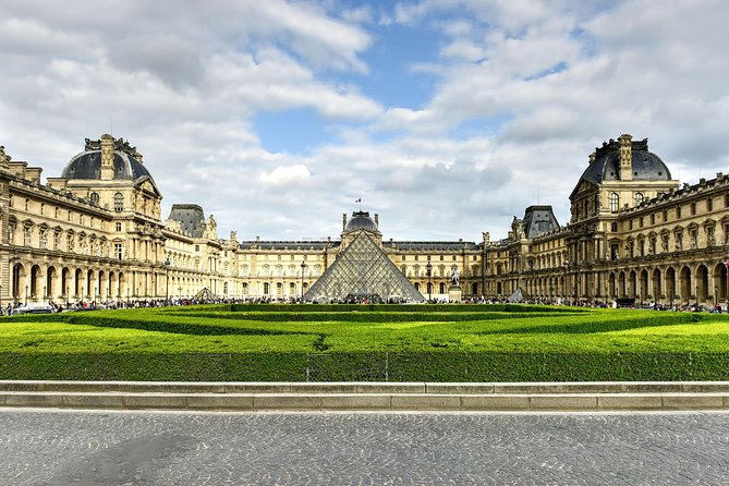 Discover the Secrets of the Louvre - Must-See Masterpieces