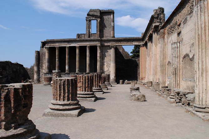 DISCOVERING POMPEII and HERCULANEUM - VIP Tour With Lunch - Inclusions