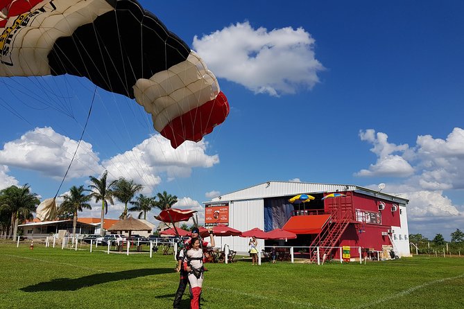 Double Parachute Jump in São Paulo With 50 Seconds of Free Fall (Mar ) - Meeting and Pickup Information