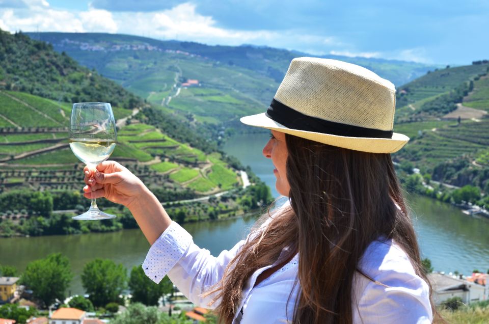 Douro Valley Delights: Wine Tasting and Scenic Vistas - Wine Tasting Experiences