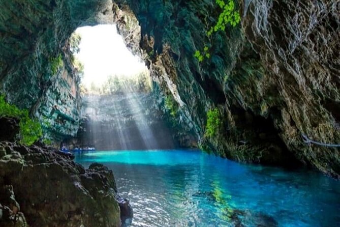 Drogarati & Melissani Cave Exploration  - Cephalonia - Inclusions