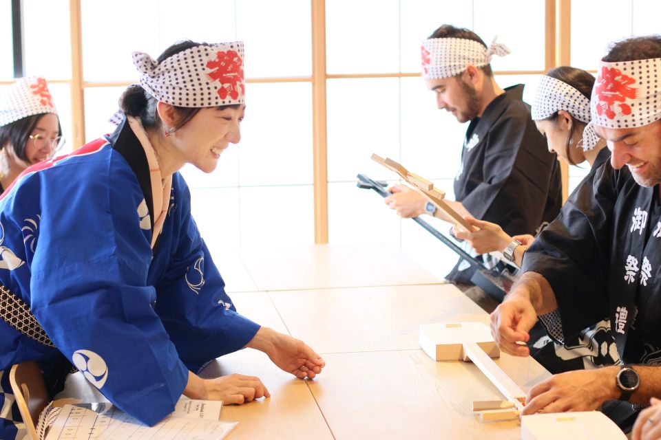 【Tokyo Shami】Let's Make a Mini Shamisen and Play It! - Experience Highlights