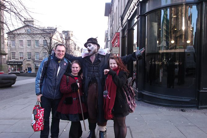 Edinburgh Ghost Tour With Old Town, Cemetery, and Vaults - Customer Reviews