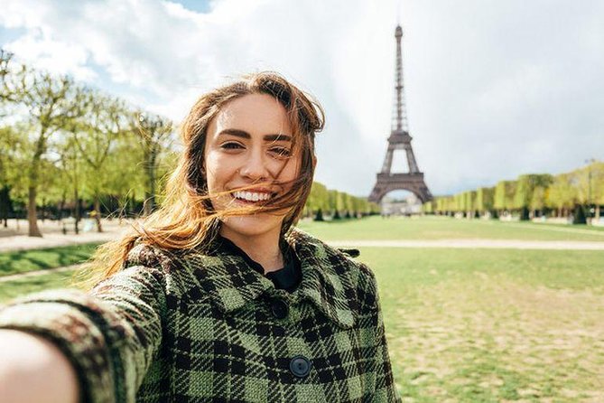 Eiffel Tower Tour: Morning Access With Host by Elevator - Meeting Point Details