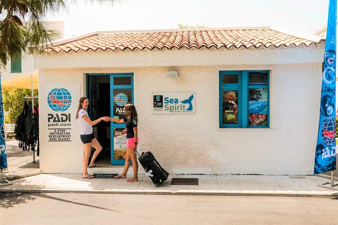 Exciting PADI Discover Scuba Diving Experience Isola Bella Marine Park Taormina - Meeting Point and Logistics