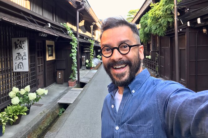 Experience Takayama Old Town 30 Minutes Walk - Historical Landmarks to See