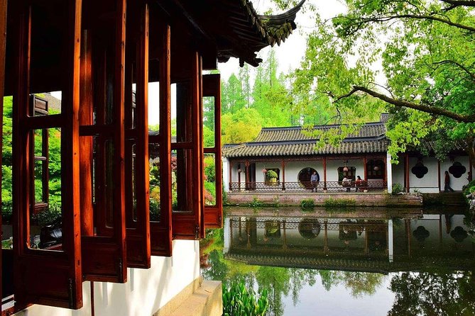 Fast Pass Priority: Hangzhou Essential Day Tour With Authentic Lunch - Authentic Lunch Experience
