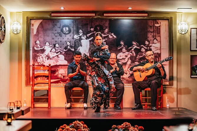 Flamenco Show in Seville - La Cantaora (Tablao and Restaurant) - Show Highlights and Atmosphere