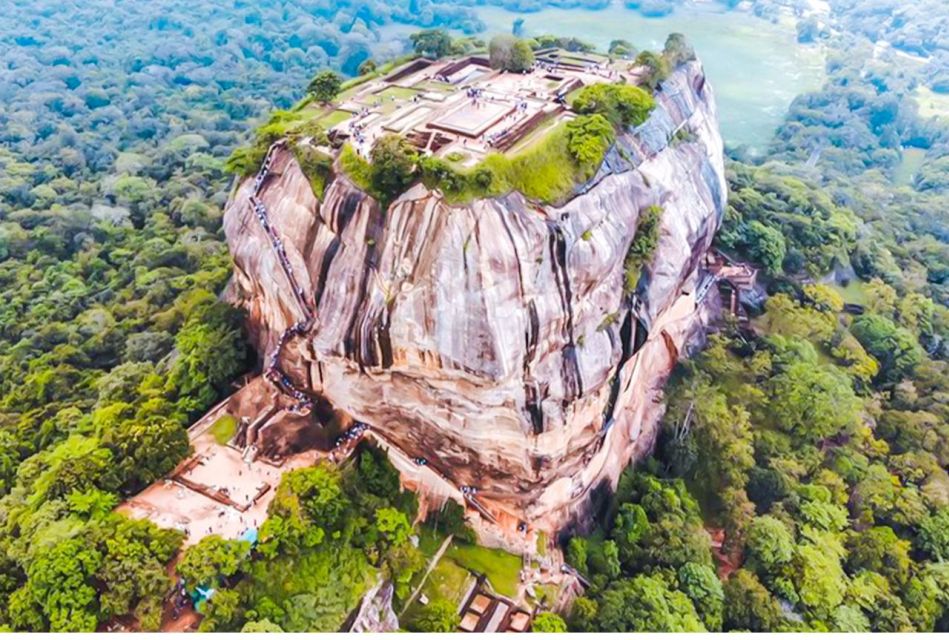 Fom Negombo: Sigiriya Rock & Ancient City of Polonnaruwa - Full Tour Description