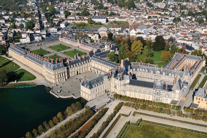 Fontainebleau and Vaux-Le-Vicomte Castle Small-Group Day Trip From Paris - Tour Highlights