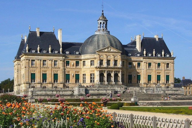 Fontainebleau & Vaux-Le-Vicomte Trip With Local Guide & Private Transportation - Benefits of Local Guide & Transportation