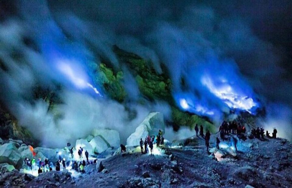 From Bali : Trip to Mount Ijen Crater With Hotel Included - Experience Highlights