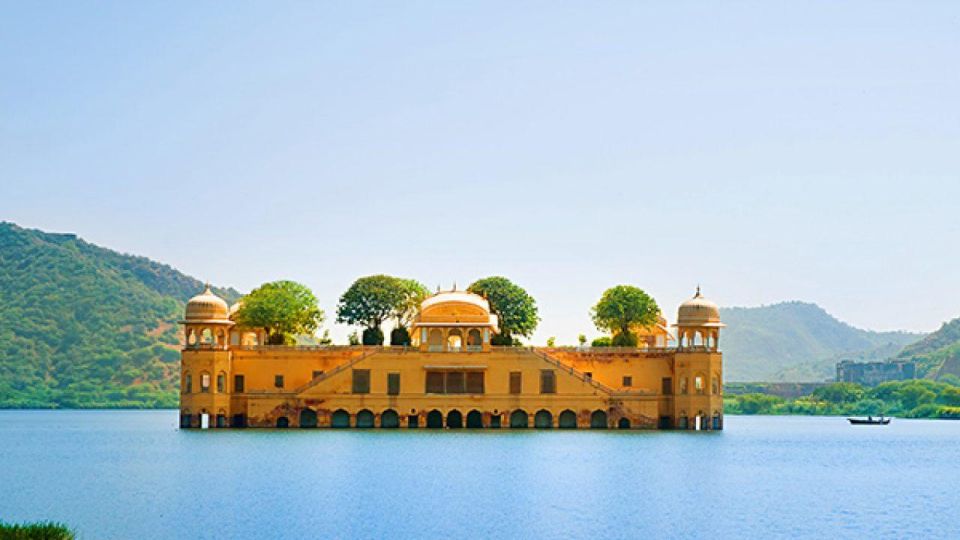 From Delhi: Jaipur Guided City Tour With Pickup - Multilingual Live Tour Guide Availability