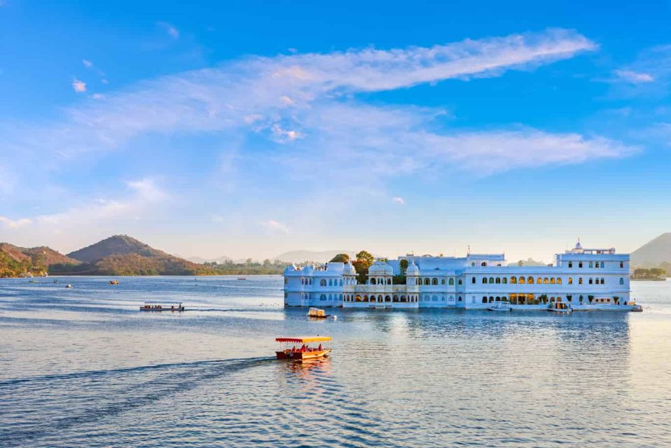 From Delhi : Same Day Udaipur Tour By Flight - City Palace Exploration