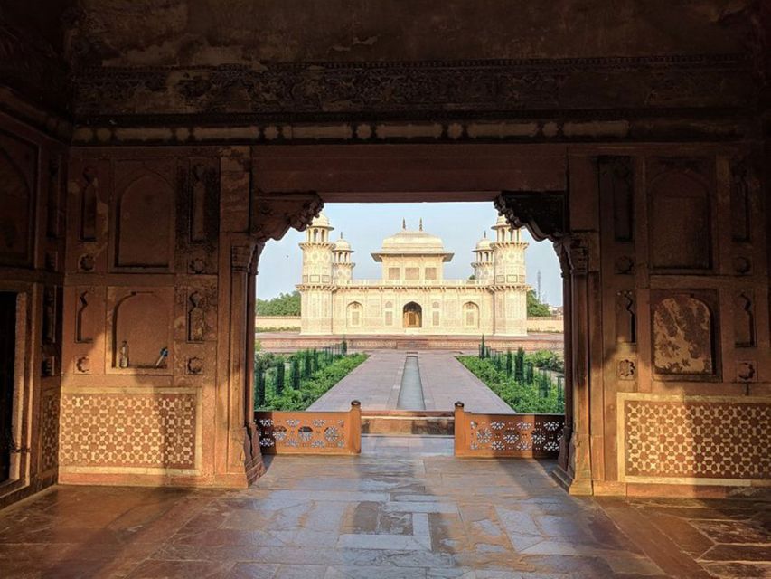 From Delhi: Taj Mahal & Agra Fort Day Tour With 5 Star Lunch - Tour Experience