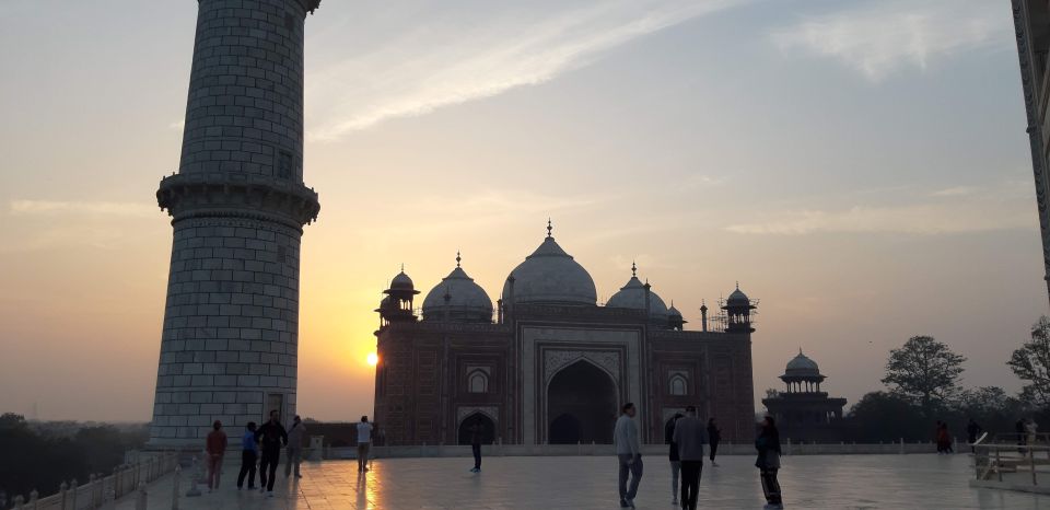 From Delhi To Agra & Taj Mahal Round Trip By Private Car - Inclusions and Pickup