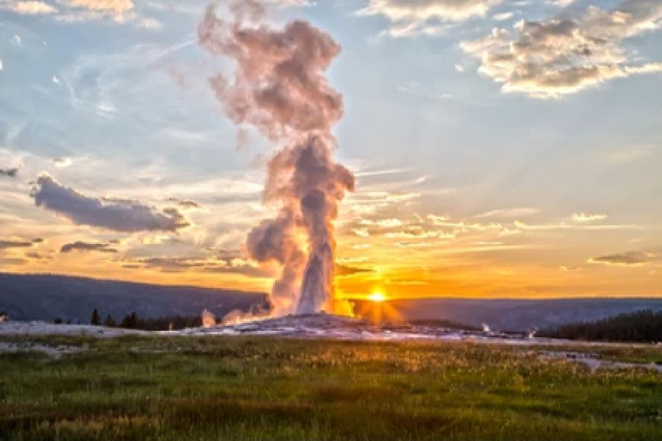 From Jackson: 2-Day Grand Teton and Yellowstone Tour - Experience Highlights