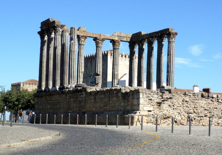 From Lisbon: Full-Day Évora and Almendres Cromlech Tour - Experience Highlights in Évora