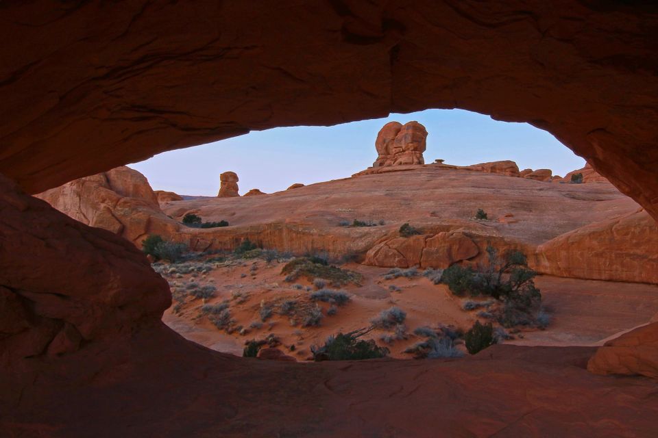 From Moab: Arches National Park 4x4 Drive and Hiking Tour - Experience Highlights