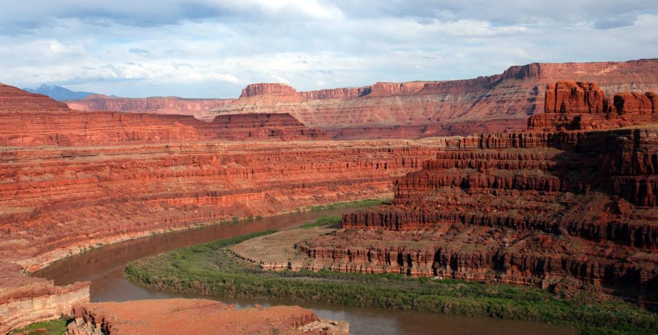 From Moab: Canyonlands 4x4 Drive and Colorado River Rafting - Experience Highlights of the Tour