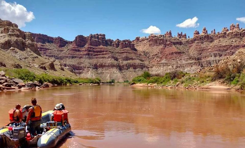 From Moab: Cataract Canyon Whitewater Rafting Experience - Activity Experience