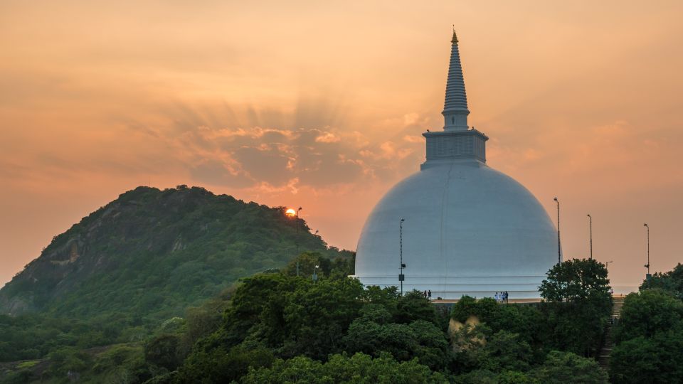 From Negombo: Full-Day Unesco City of Anuradhapura Trip - Highlights