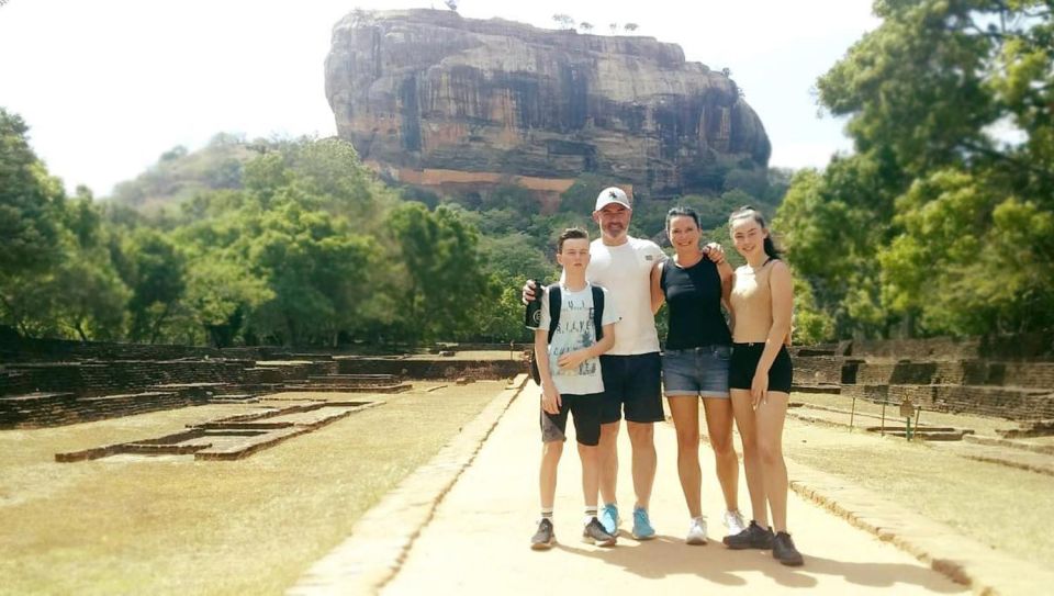 From Negombo: Sigiriya / Dambulla & Minneriya National Park - Highlights of the Trip