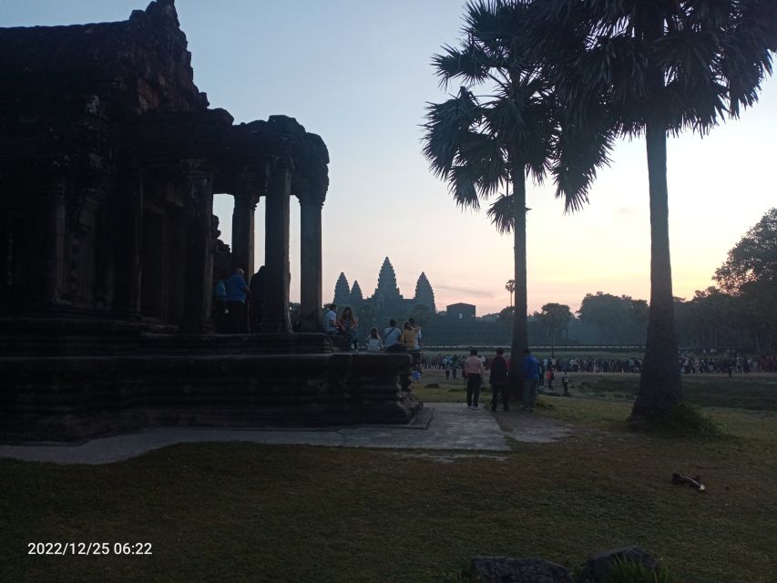 From Siem Reap: Angkor Wat Sunrise & Lost City Private Tour - Itinerary Highlights