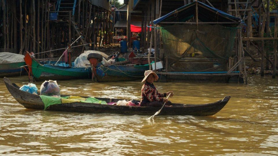 From Siem Reap: Kampong Phluk Floating Village Tour by Boat - Experience Highlights