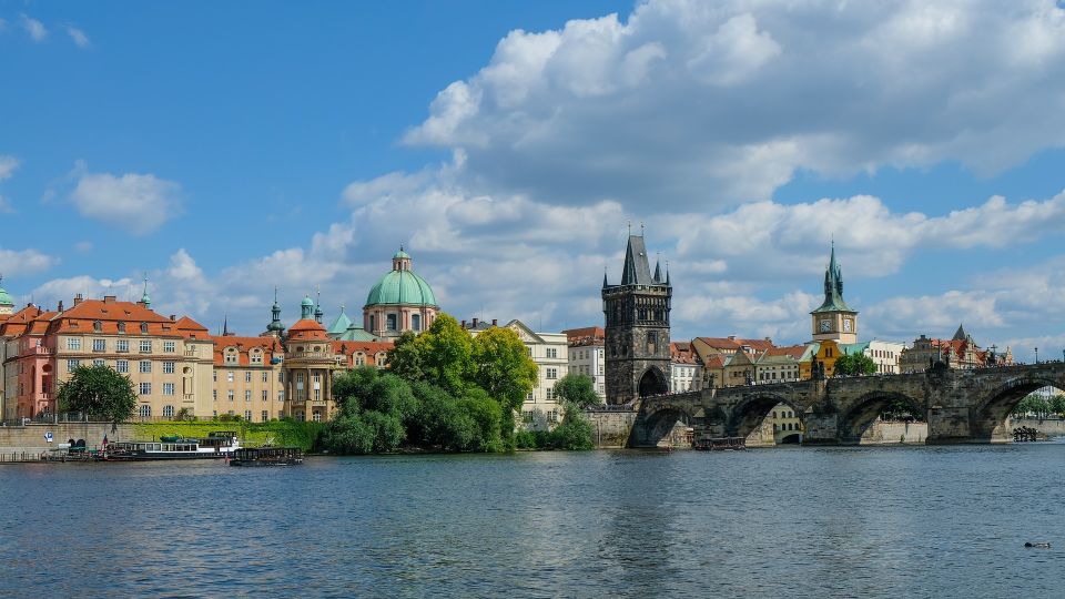 From Vienna: Full-Day Trip to Prague - Booking Details