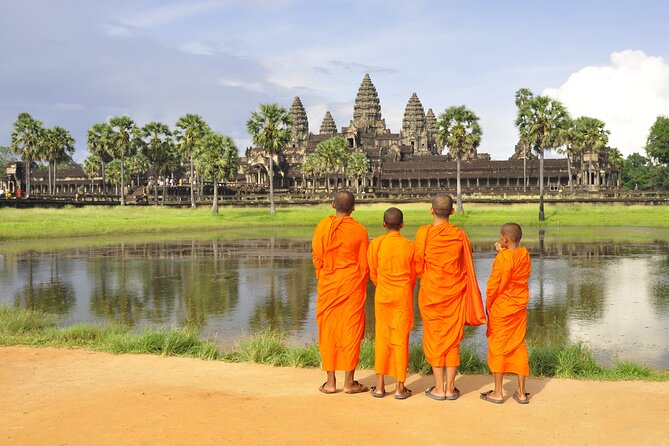 Full-Day Private Tour of Angkor Wat With Pick up - Pick-Up Service Details