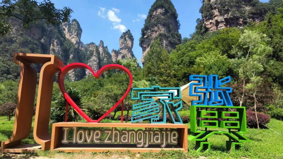 Full-Day Private Tour of Zhangjiajie National Forest Park - Tour Experience