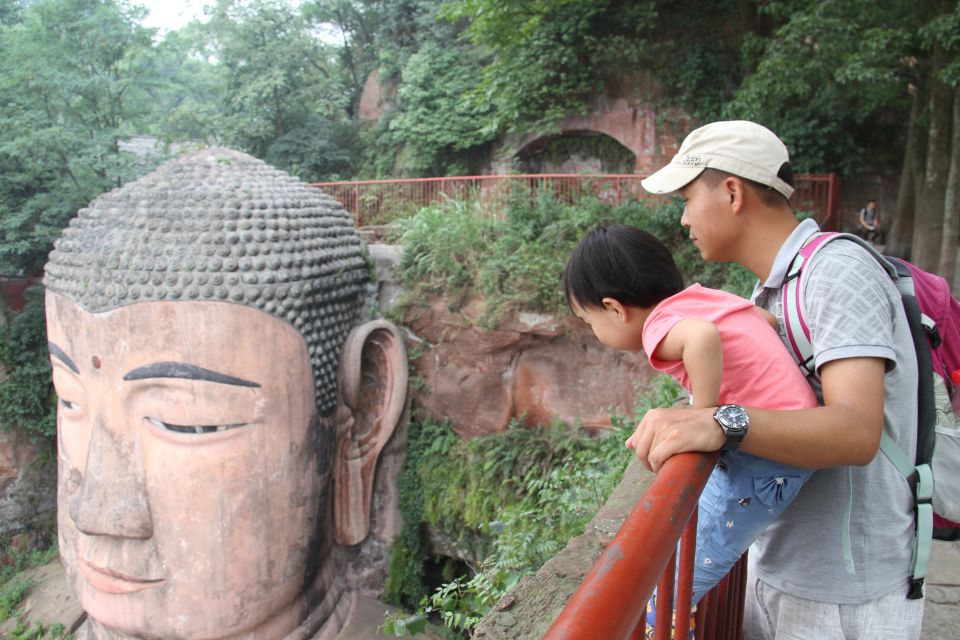 Full-Day Tour of Leshan's Giant Buddha From Chengdu - Tour Highlights in Leshan