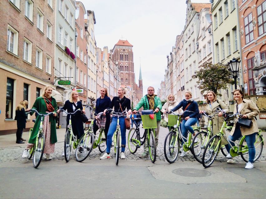 Gdansk: Guided Bike Tour of Old Town and Shipyard - Experience Highlights