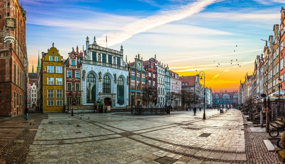 Gdansk Old Town: German Influence Walking Tour - Experience Highlights