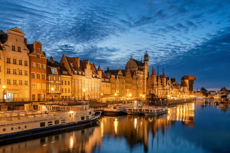 Gdansk: Small Group Evening Walking Tour - Sightseeing Experience
