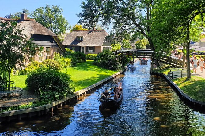 Giethoorn Day Trip From Amsterdam With 1-Hour Boat Tour - Inclusions and Exclusions