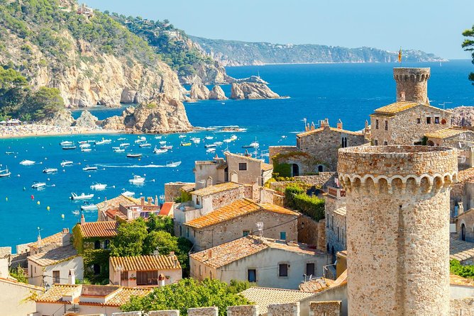 Girona and Costa Brava Private Tour With Pick-Up From Barcelona - Tour Itinerary